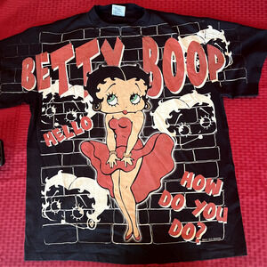 Betty Boop red dress brick sending my love modern retro vintage 90s style shirt